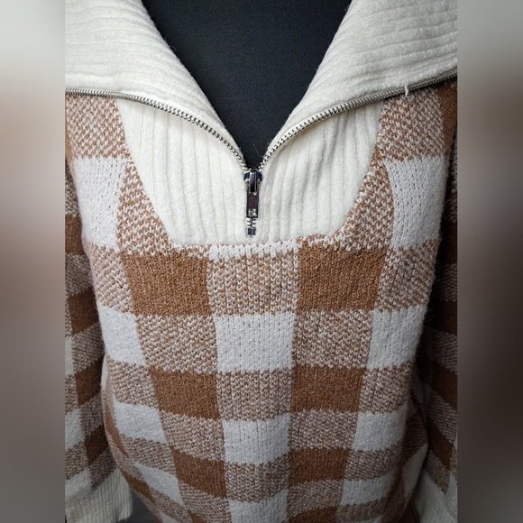 Women's Maurices Buffalo Plaid Quarter Zip Sweater NWT - Picture 3 of 7